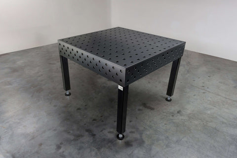 Schweißtisch 1200mm x 1200mm mit plasmanitrierter Oberfläche und 28mm Lochdurchmesser