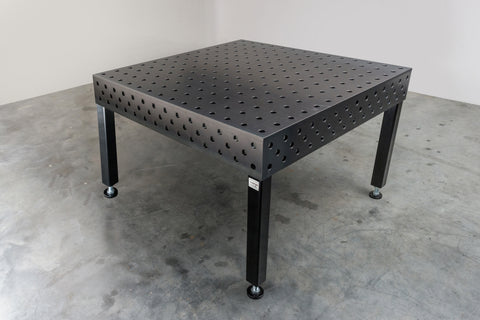 Schweißtisch 1400mm x 1400mm mit plasmanitrierter, antihaftbeschichteter Oberfläche