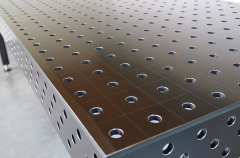 Schweißtisch 1400mm x 1400mm mit plasmanitrierter, antihaftbeschichteter Oberfläche
